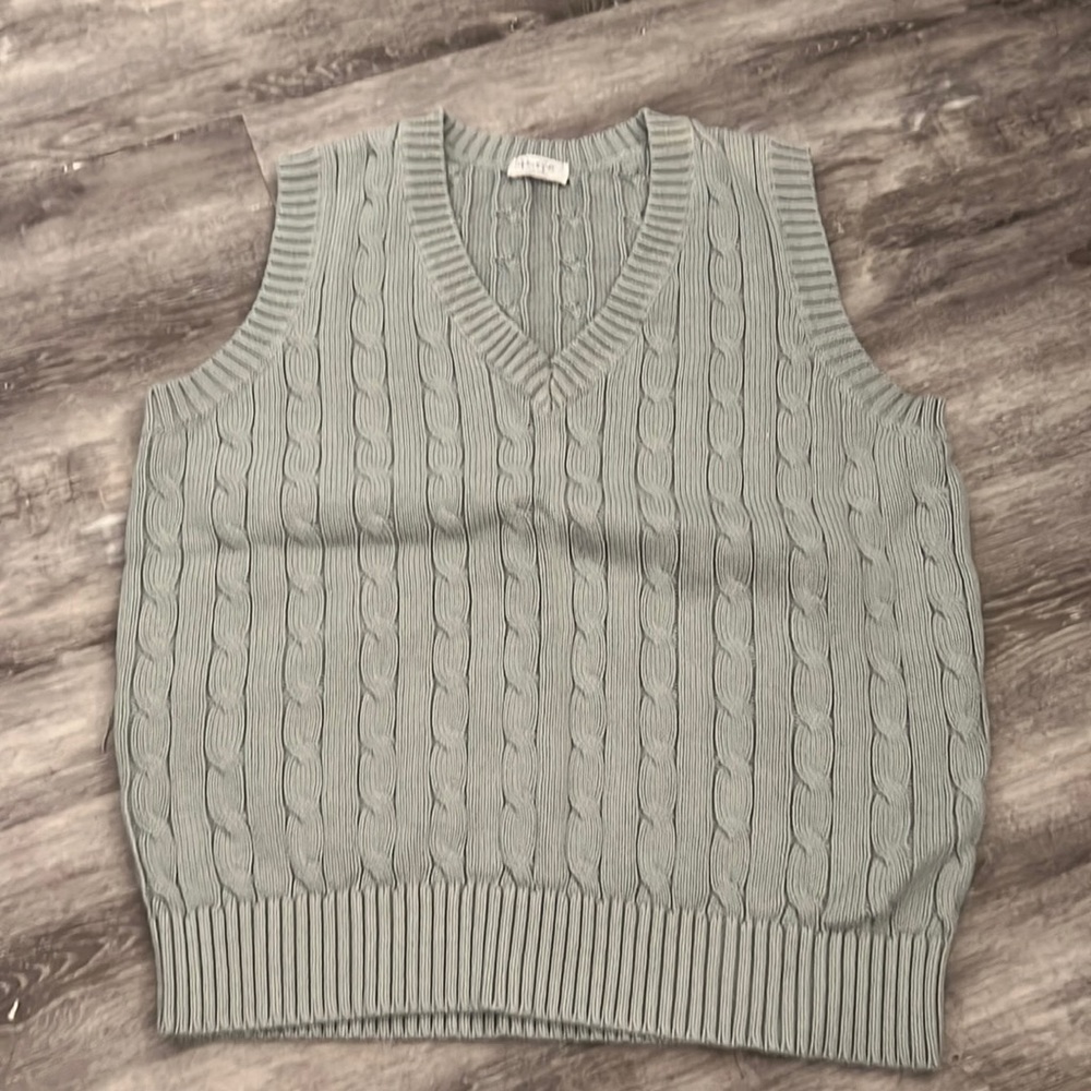Brandy Melville, John Galt, sage, green sweater vest